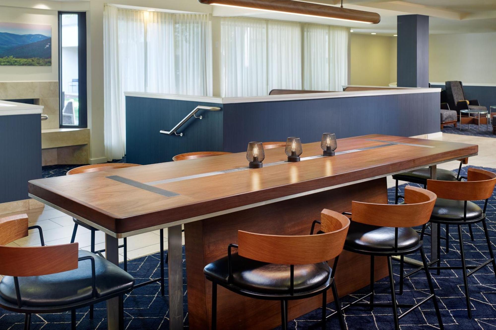 Courtyard By Marriott Charlottesville Bagian luar foto